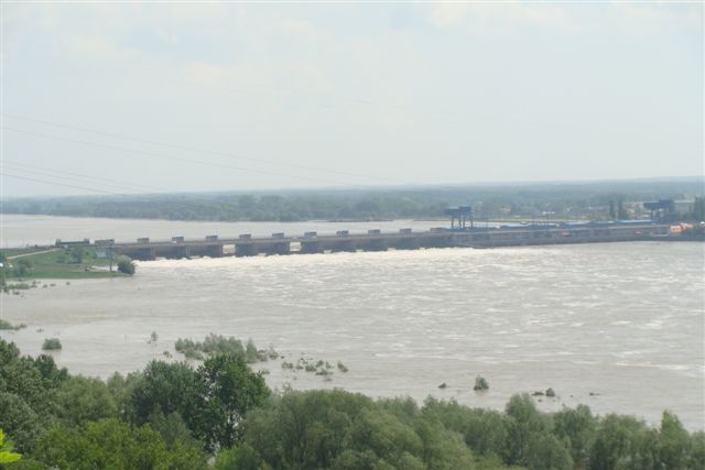 Tama zdjęcie zrobione z prawego brzegu, ze skarpy z Rezerwatu Kulin