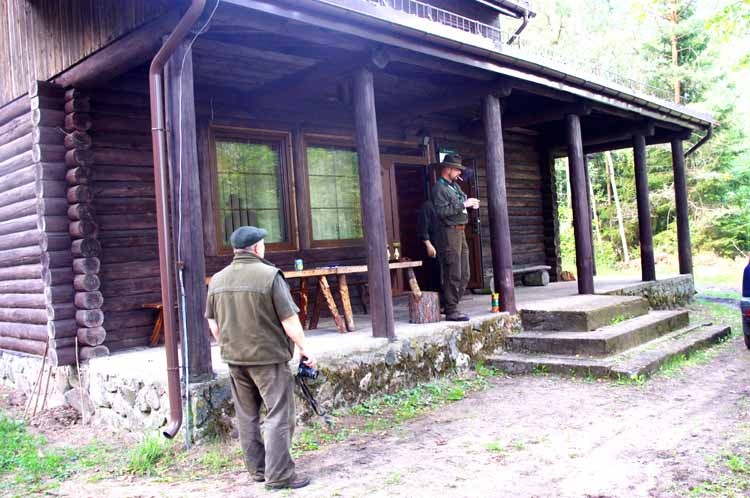 Pięknie położony zabytkowy dom z infrstruktórą na imprezy myśliwskie