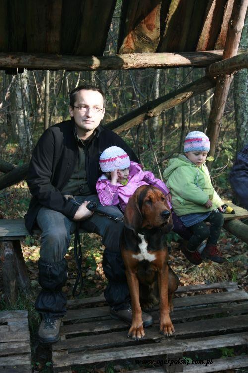 Zagaj oczekujący na kolejne wejście do zagrody w innym składzie sędziowskim.