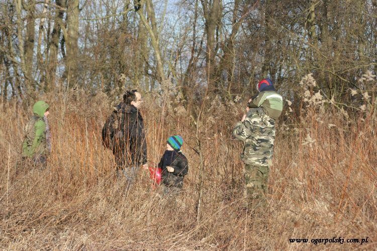 Ekipa szukająca dzików.