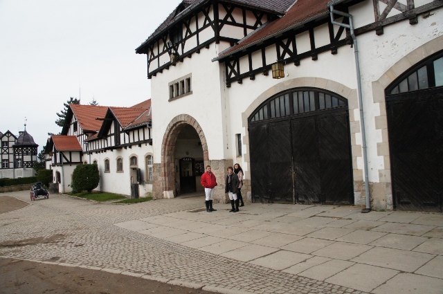 Stadnina Ogierów w Książu - stajnie