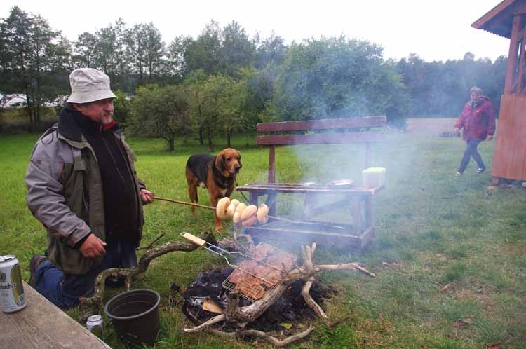 Dzień jak co dzień, a pasztetowki brak.jpg