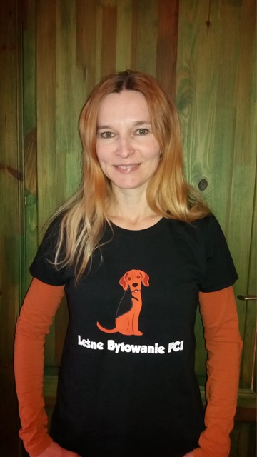 KOSZULKA Leśne Bytowanie FCI. Urodzinowy prezent od Agnieszki Nowaczek-Lorek.jpg