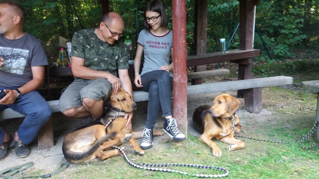 TAJGA z mamusią HAŃCZĄ na ogarzej integracji w Niemczy (3).jpg
