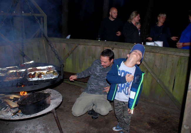 I wieczorne spotkanko przy grillu :)