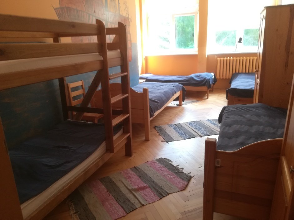 piątka + w murowanym.jpeg