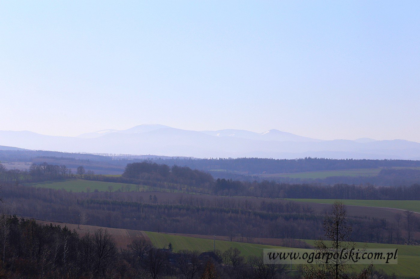 Od prawej: Czarna Góra, Żmijowiec, Śnieżnik - uwielbiamy te klimaty.