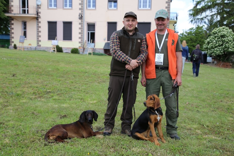 Wszyscy tacy grzeczni przy Edwardzie ;).